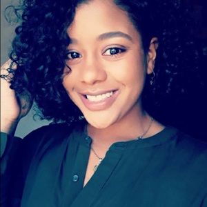 Meet your Posher, Deon’na